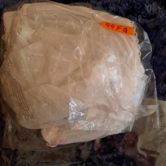 Women's Glamorise Bra 44F - Picture 4 of 4